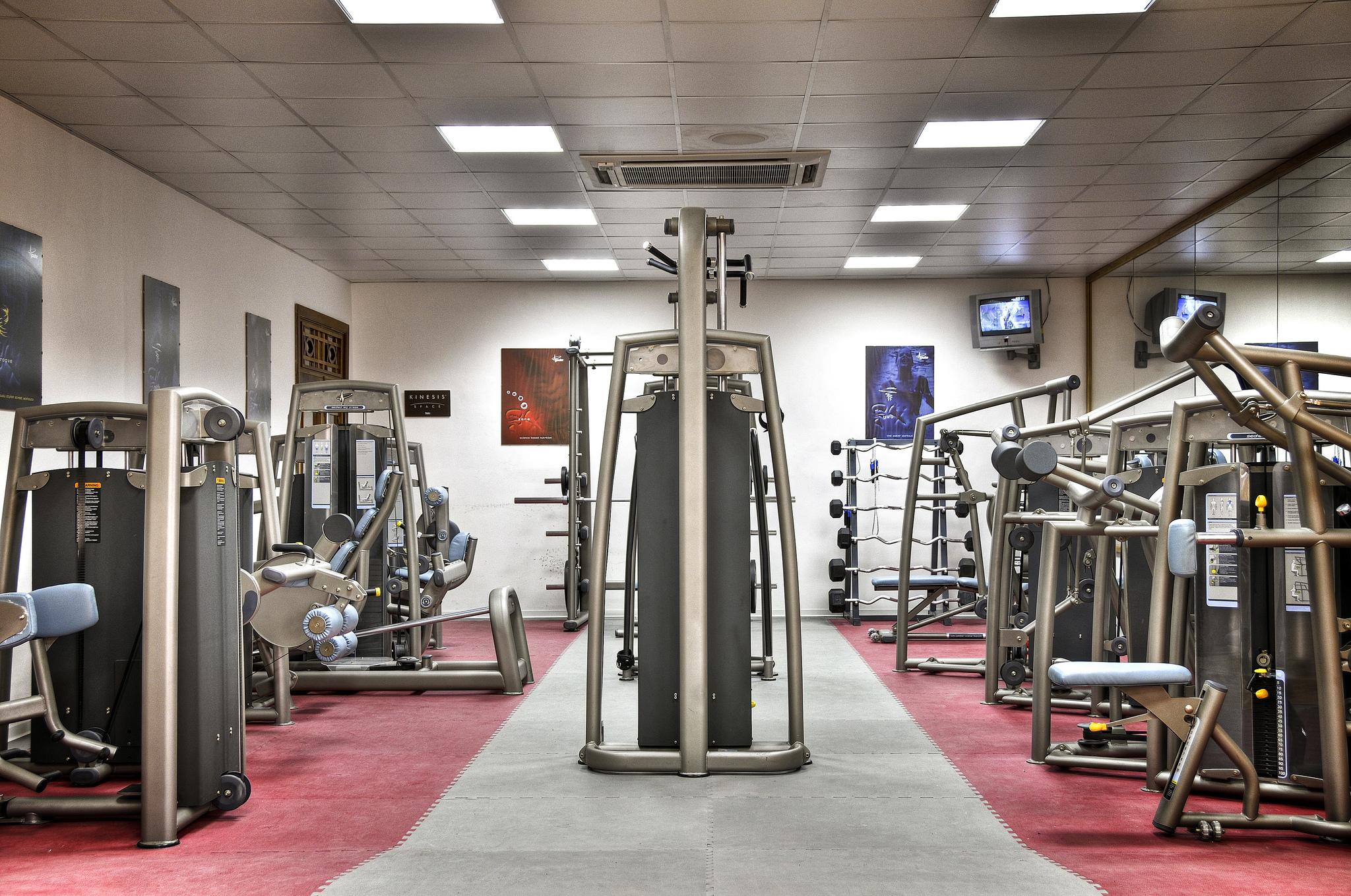 Corinthia Palace Malta Attard Екстер'єр фото The gym at the London Marriott Hotel, Kensington