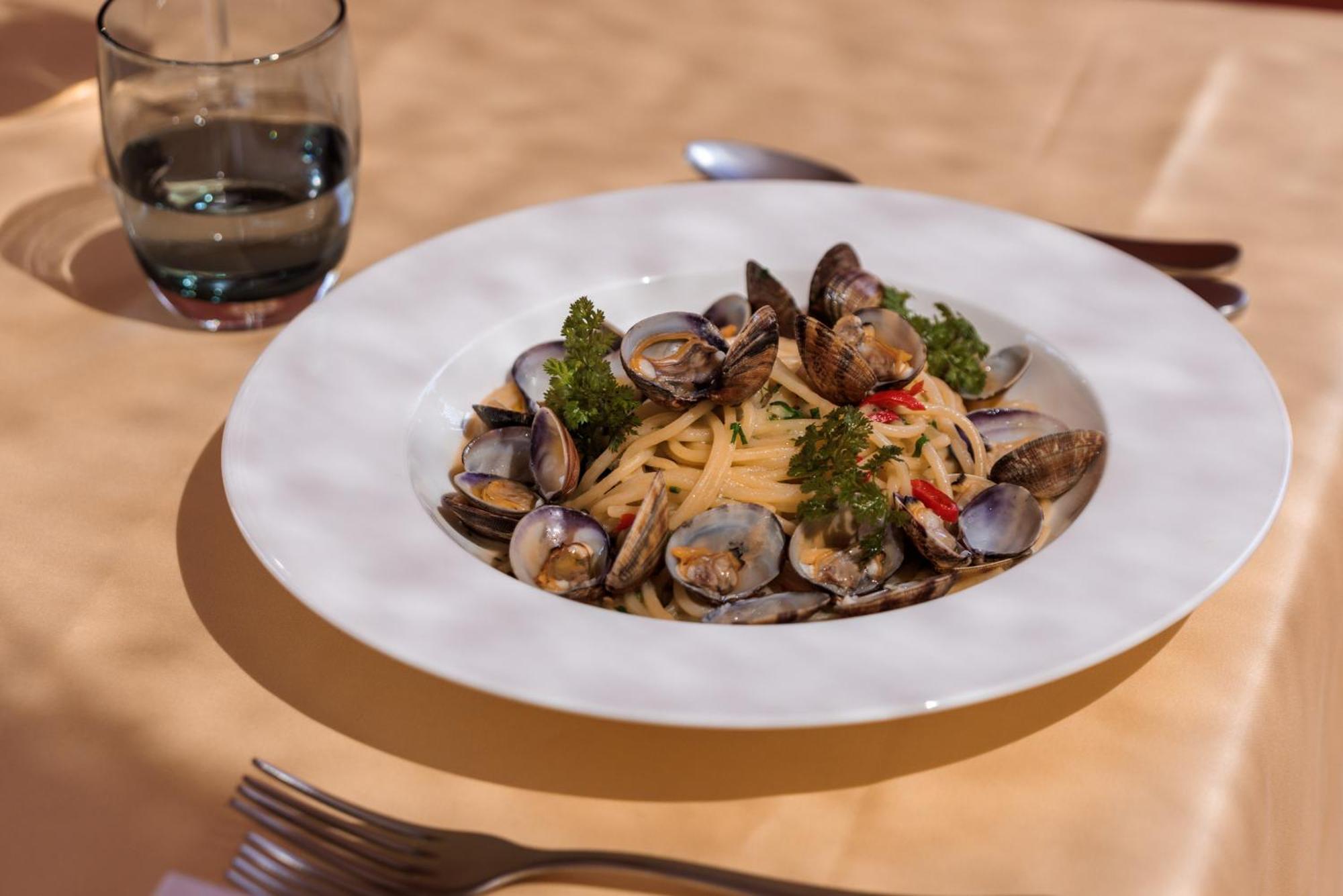 Corinthia Palace Malta Attard Екстер'єр фото Spaghetti vongole